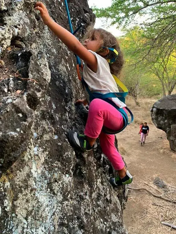 cours-escalade-pour-enfant-l-etang-sale-vertical-aventure-reunion_2