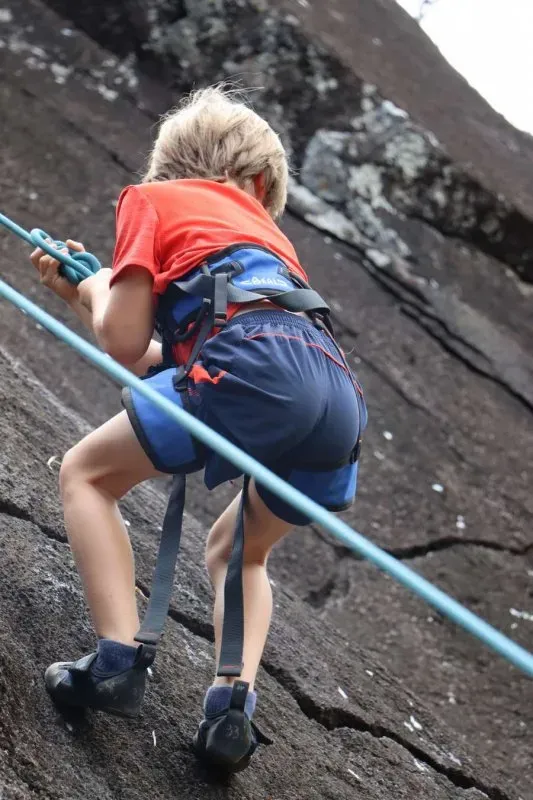cour-enfant-escalade-vertical-aventure-reunion-3