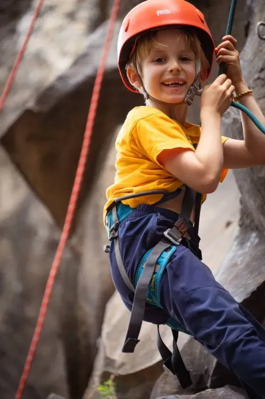 cour-enfant-colimacon-vertical-aventure-reunion-1