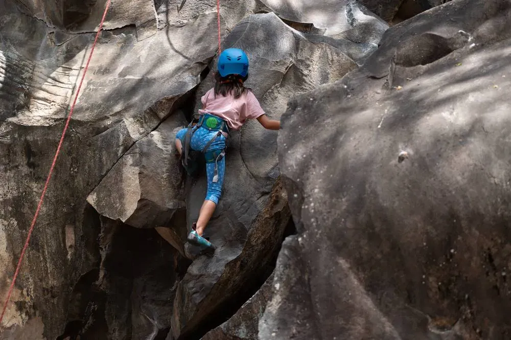 cour-enfant-colimacon-vertical-aventure-reunion-7