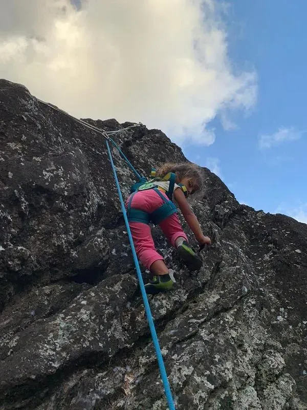stage-escalade-enfant-l-etang-sale-vertical-aventure-reunion_3