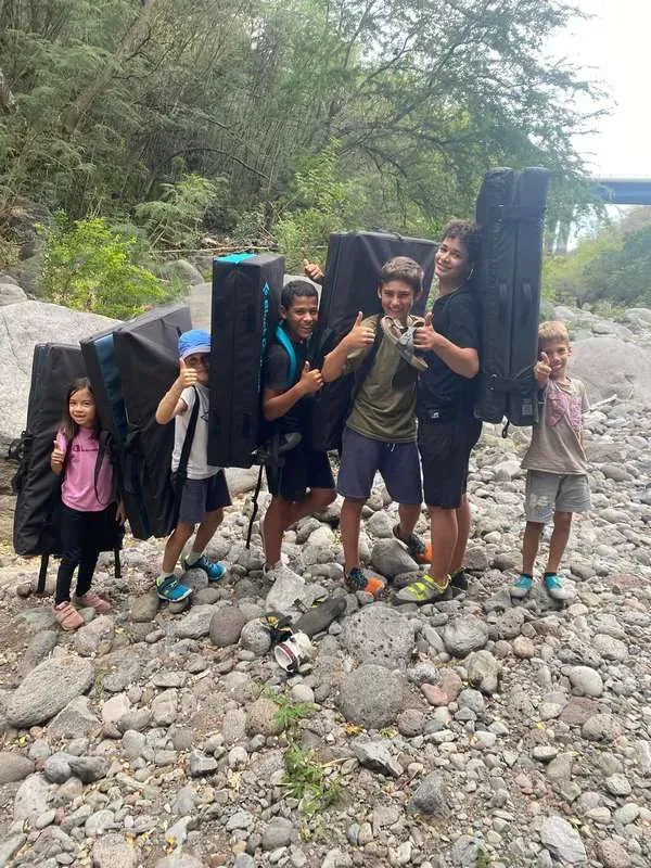 stage-escalade-enfant-l-etang-sale-vertical-aventure-reunion_6